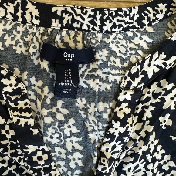 Gap women’s blouse size small - Picture 5 of 8